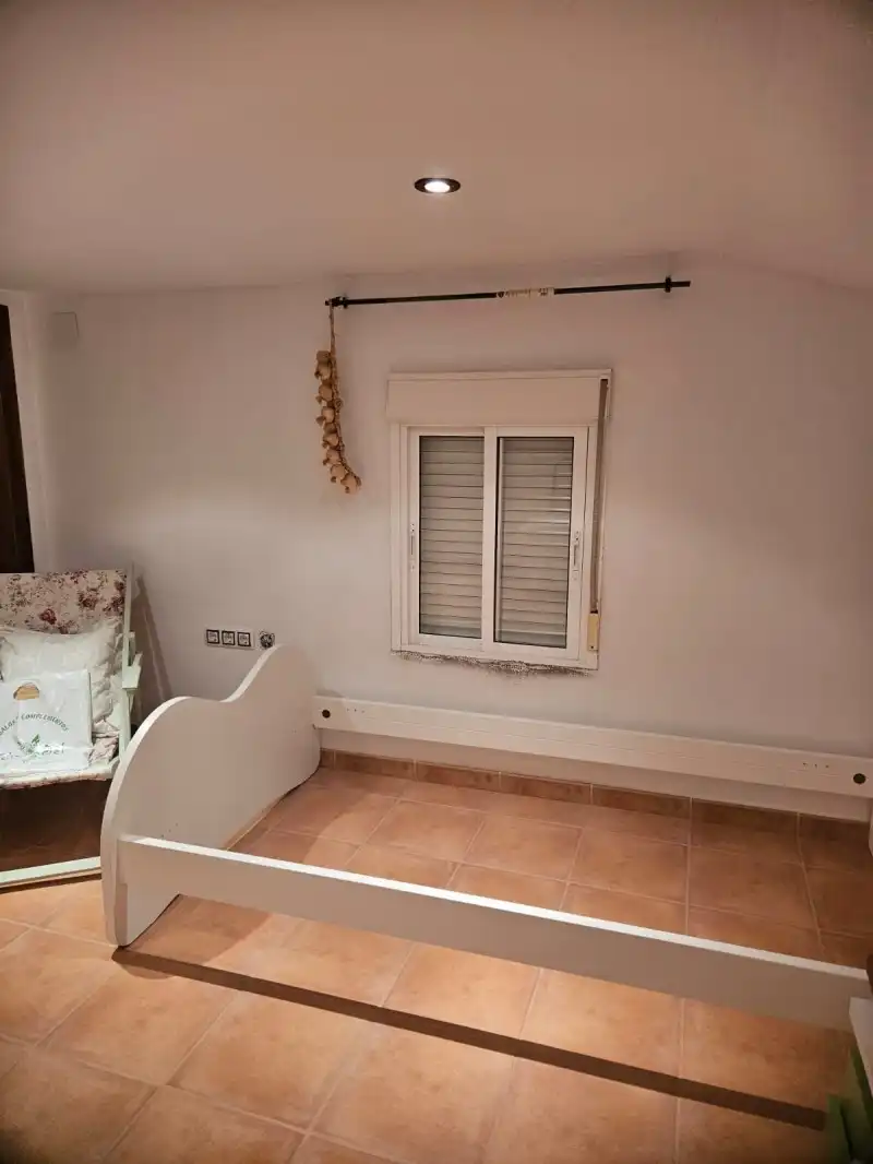 Schlafzimmer von Maisonette zum Verkauf in Casar de Cáceres mit Klimaanlage, Heizung und Privatgarten