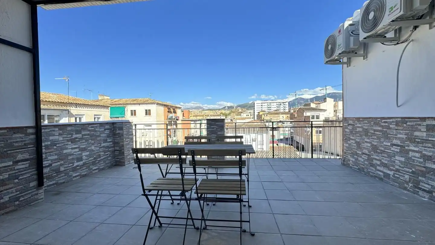 Flat for rent in Calle Calle Segovia, Barrio de Zaidín