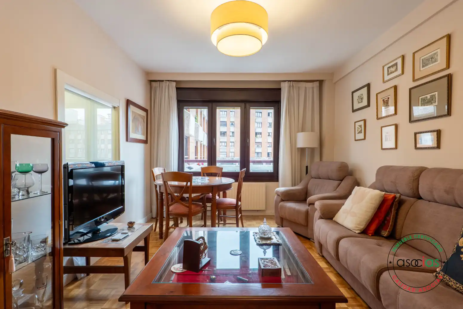 Sala d'estar de Pis en venda en Gijón  amb Calefacció i Parquet