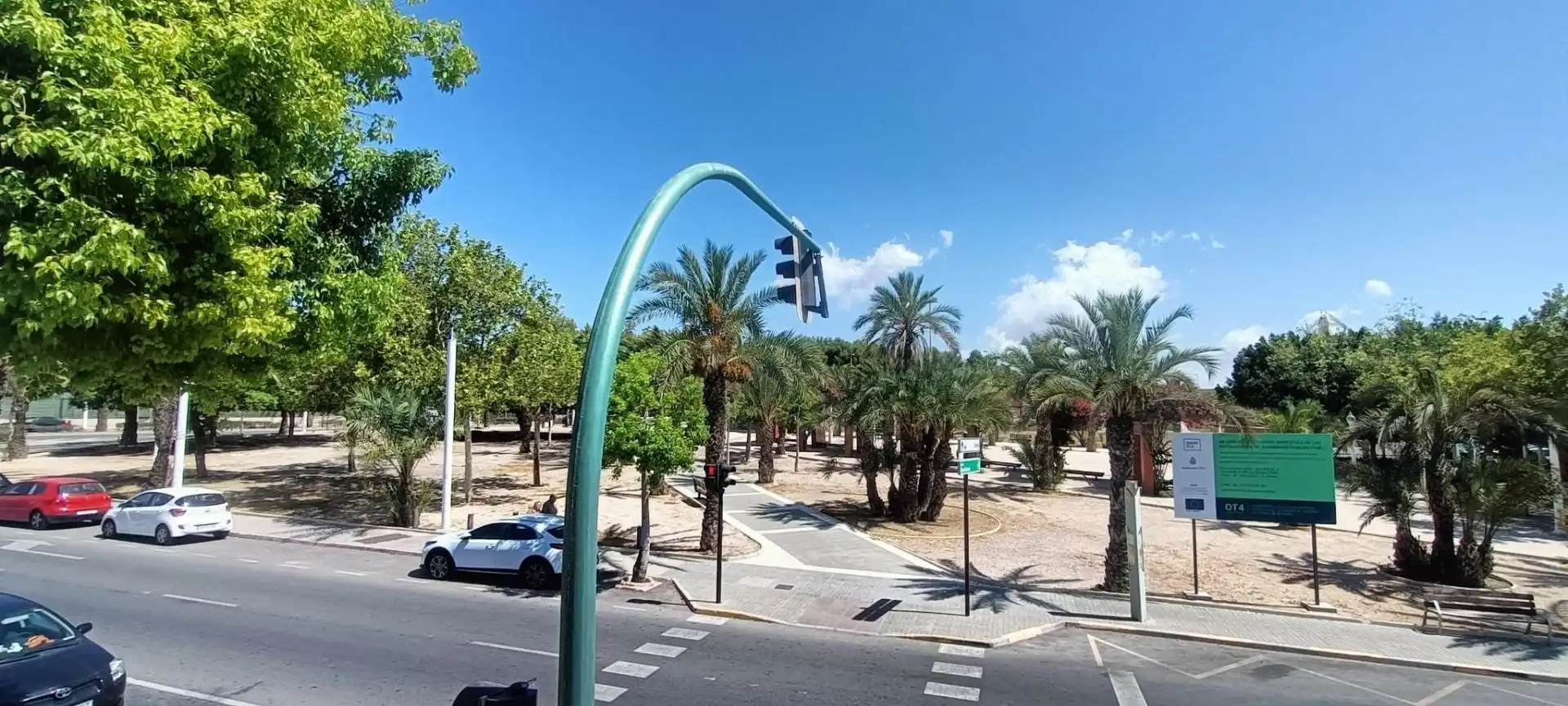 Außenansicht von Fabrikhallen zur Miete in Elche / Elx