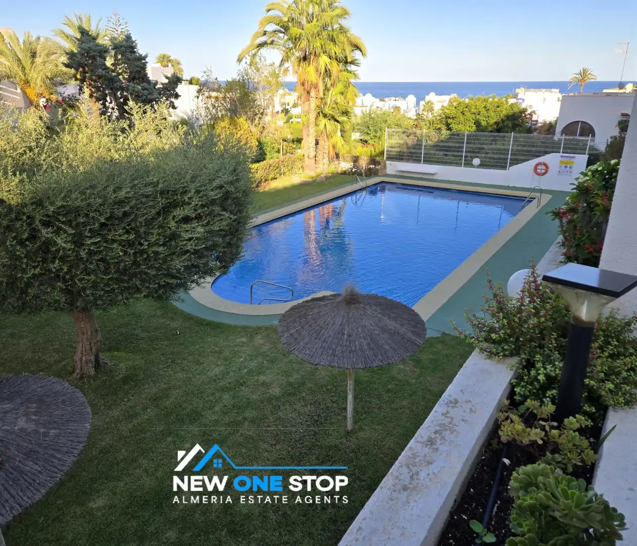 Swimming pool of Apartments for sale in Mojácar Playa - Las Ventanicas - La Paratá