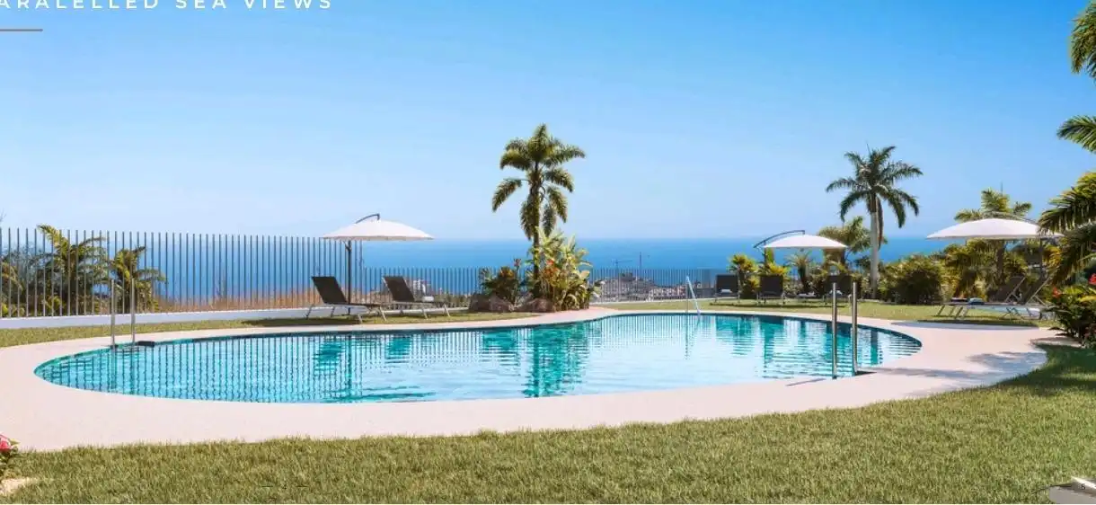 Casa a schiera con piscina in vendita a Montealto - Monterrey
