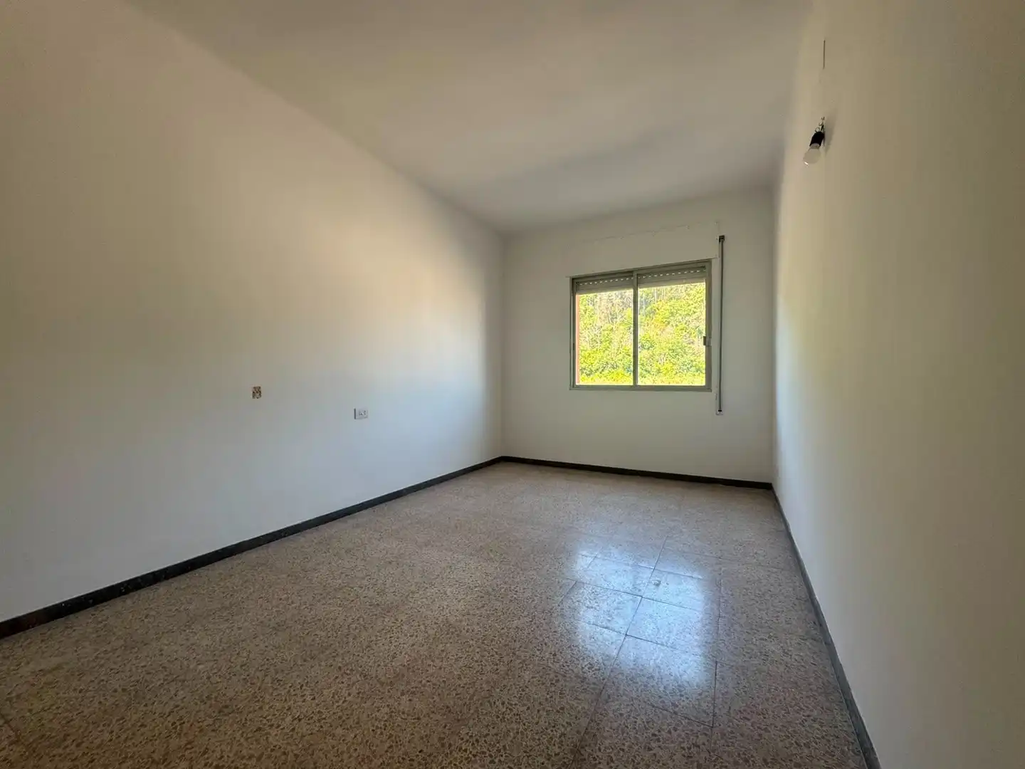 Bedroom of Flat for sale in Amer