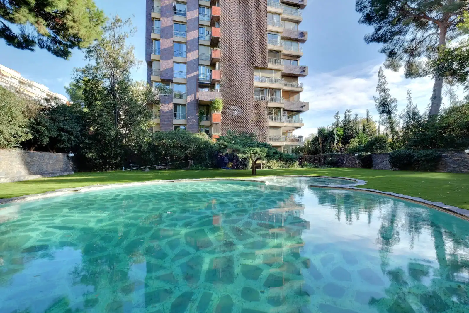 Schwimmbecken von Wohnung zum Verkauf in Barcelona mit Klimaanlage, Heizung und Parkett