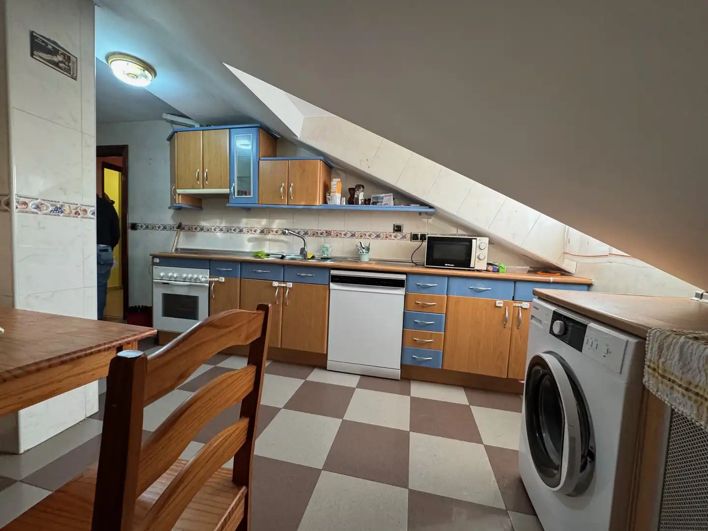 Kitchen of Flat for sale in Nava del Rey  with Heating, Furnished and Oven