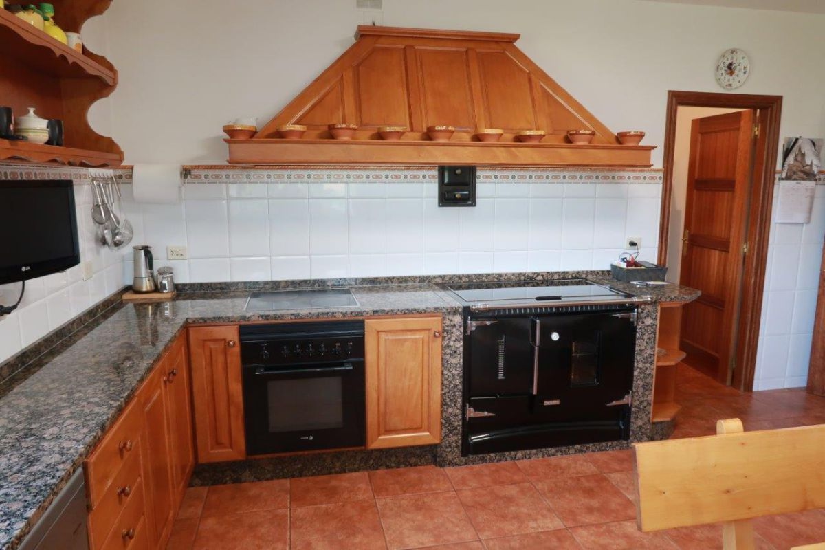 Kitchen of House or chalet for sale in Irixoa  with Heating