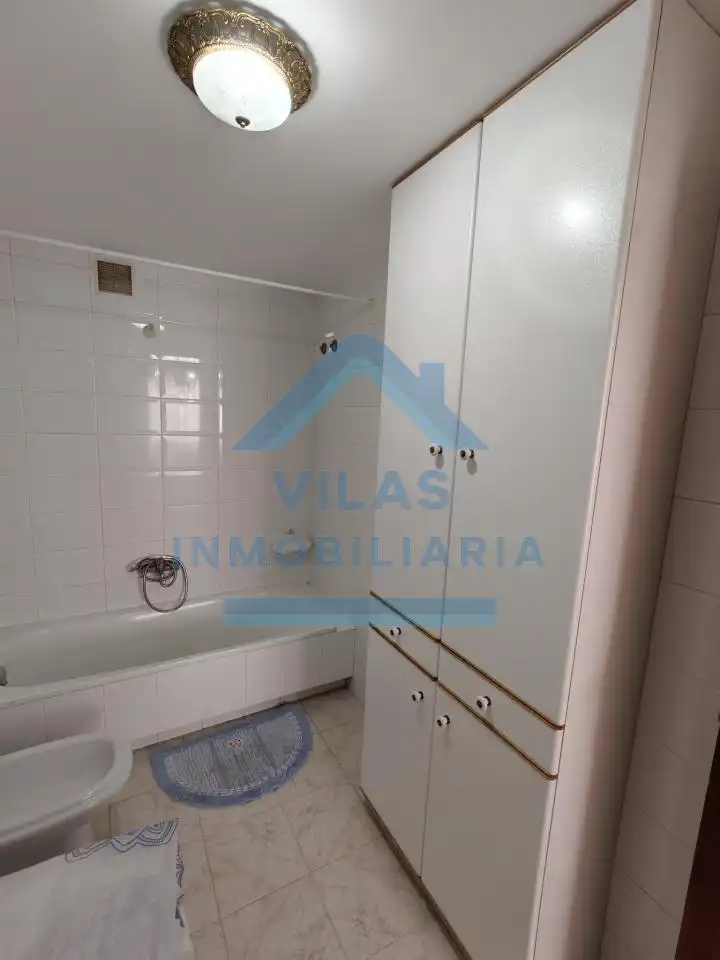 Habitación de Piso de alquiler en Ames con Calefacción, Parquet y Trastero