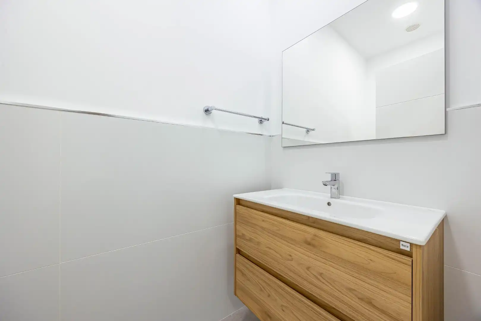 Baño de Piso en venta en Telde con Alarma