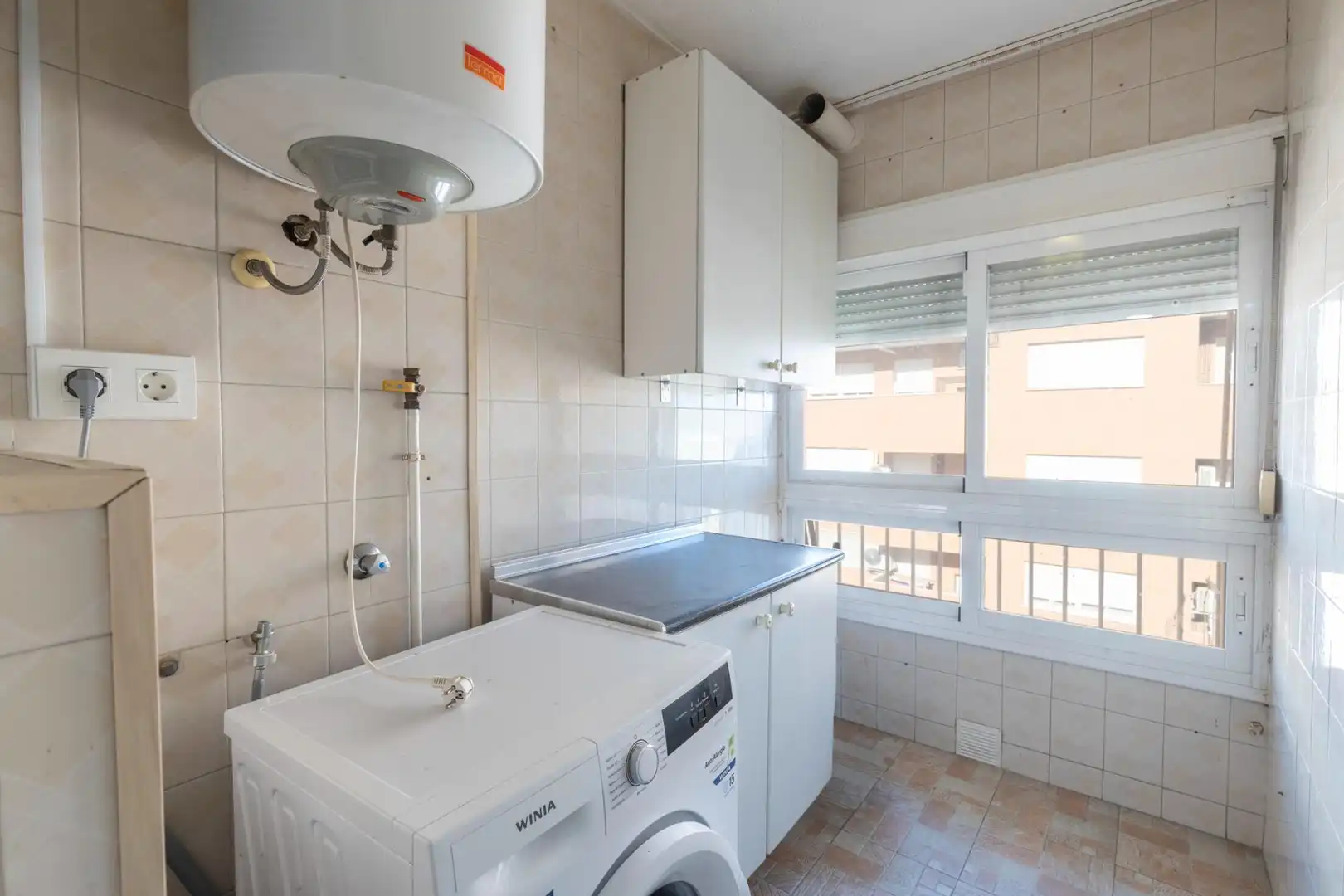 Cuina de Pis en venda en Granada amb Aire condicionat, Calefacció i Terrassa