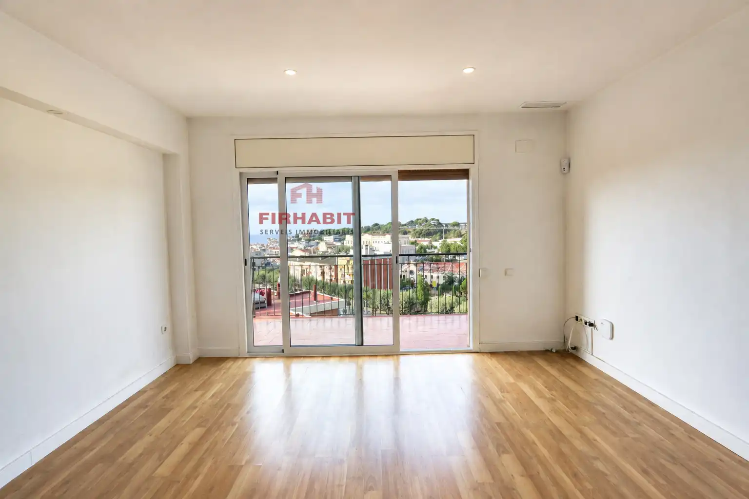 Sala d'estar de Pis en venda en Arenys de Mar amb Aire condicionat, Calefacció i Parquet