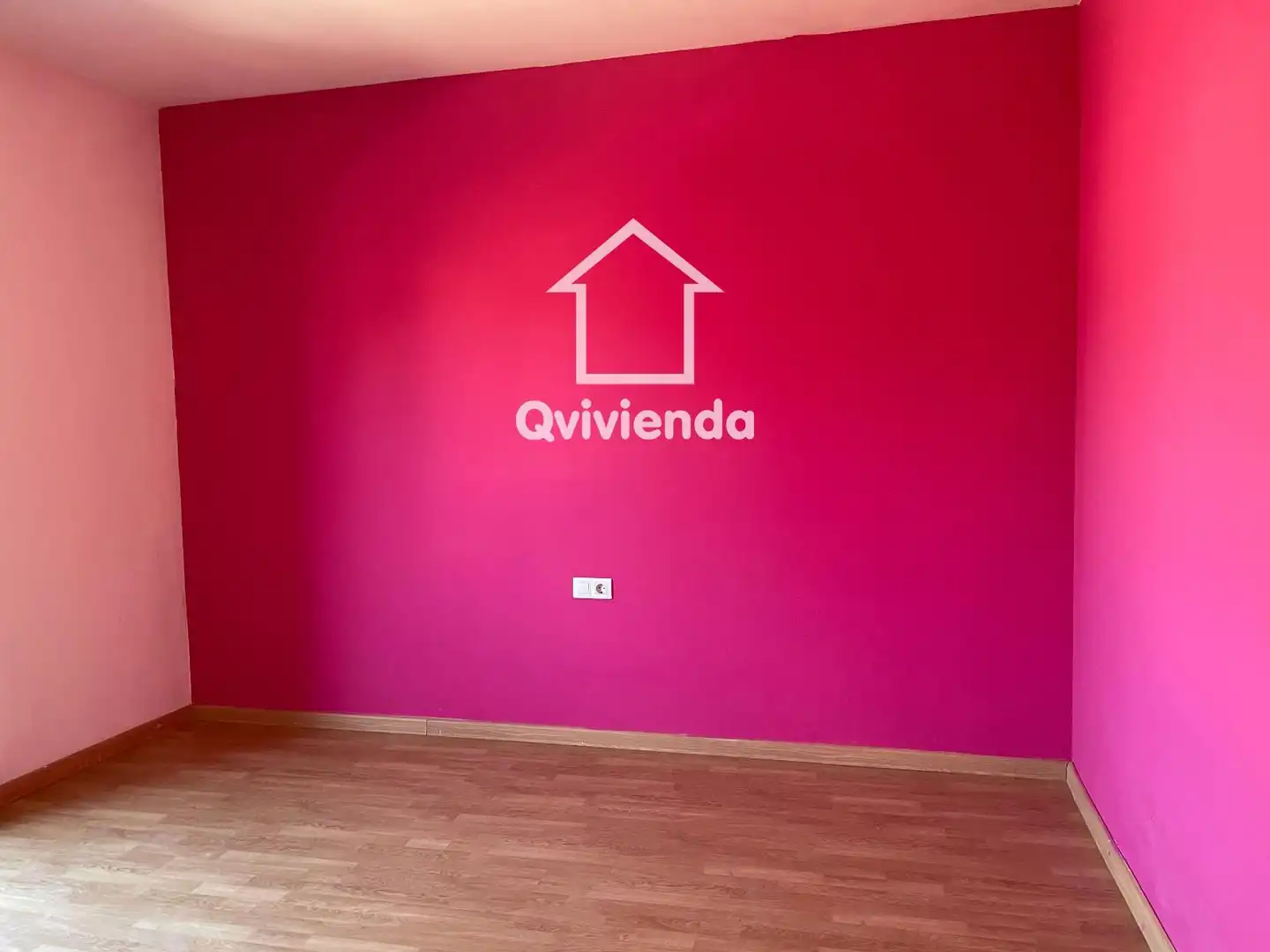 Habitación de Casa adosada en venta en Montmeló con Calefacción