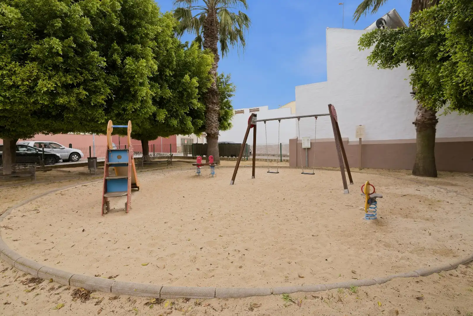 Jardí de Casa adosada en venda en Chiclana de la Frontera amb Terrassa