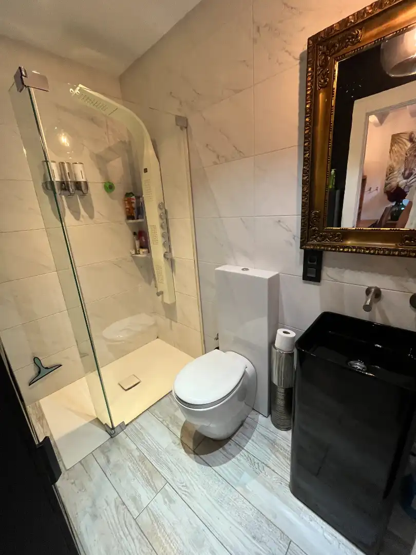 Baño de Casa adosada en venta en Manlleu con Calefacción, Jardín privado y Parquet