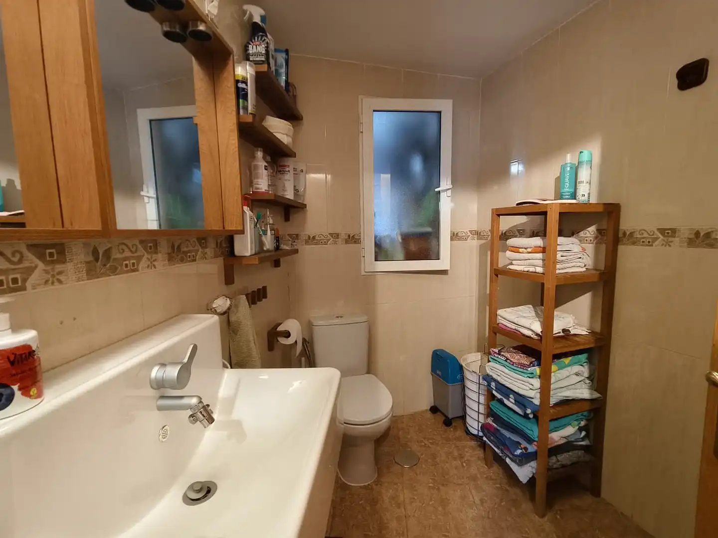 Baño de Piso en venta en Alicante / Alacant con Aire acondicionado, Amueblado y Balcón
