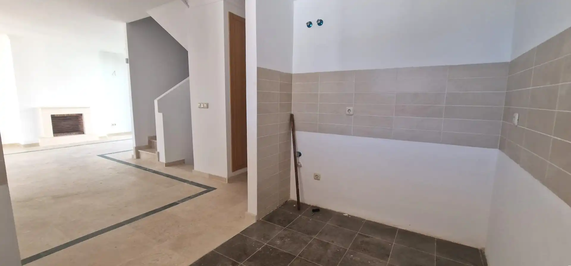Einfamilien-Reihenhaus zum Verkauf in Cártama mit Privatgarten und Terrasse