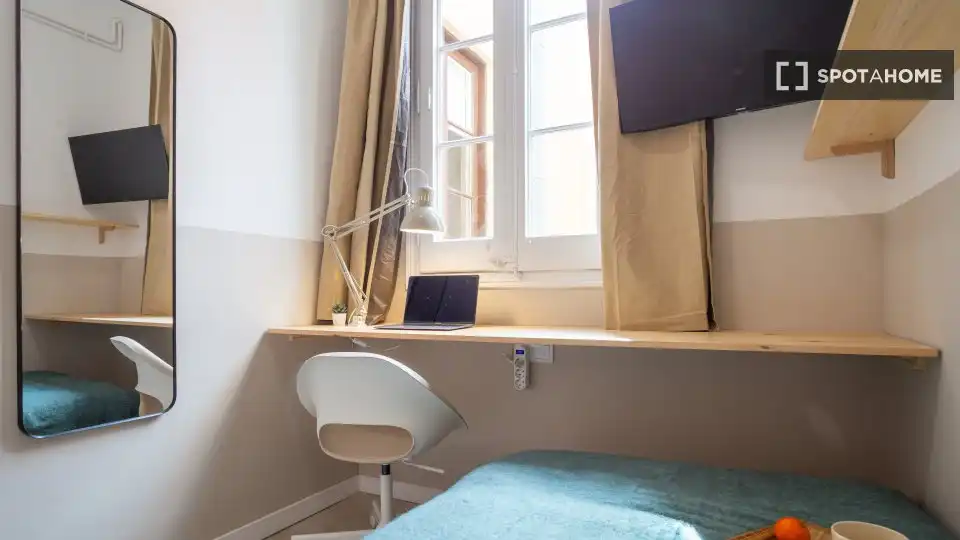 Bedroom of Flat for rent in Barcelona  with Air Conditioner, Heating and Furnished