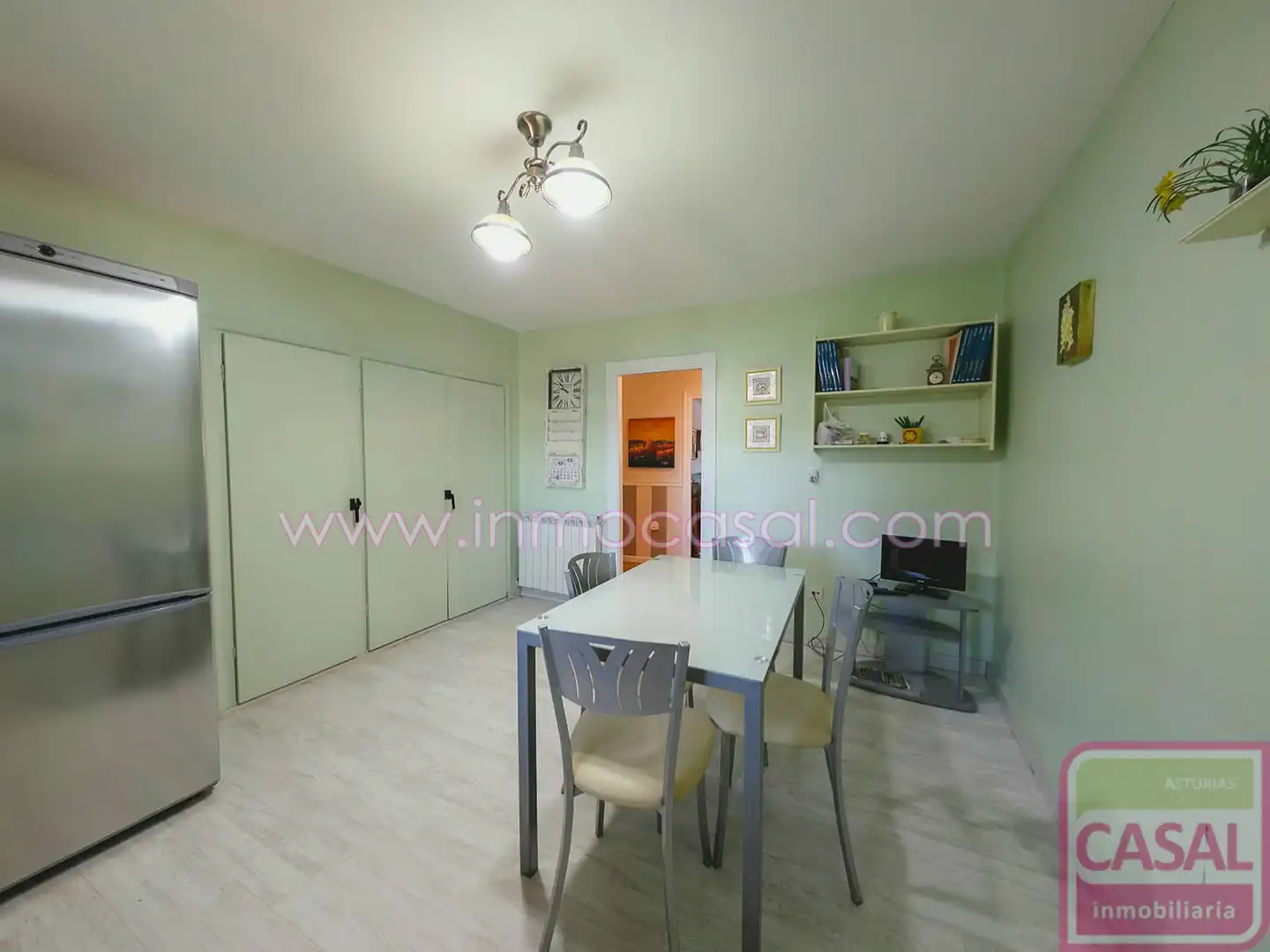 Comedor de Piso en venta en Mieres (Asturias) con Calefacción y Amueblado