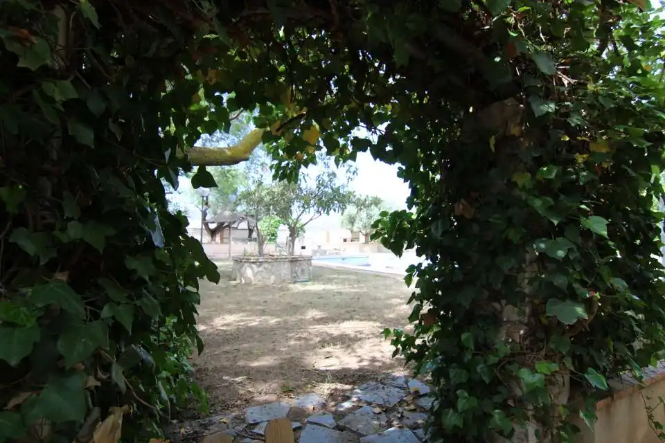 Garten von Residential zum Verkauf in Nambroca