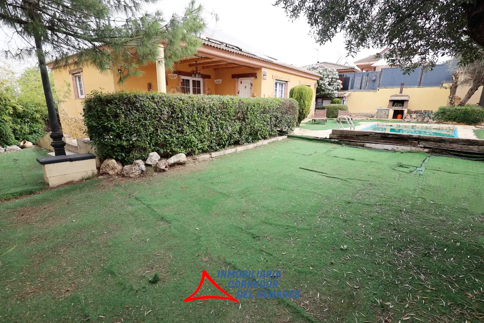 Garden of Country homes for sale in Mejorada del Campo  with Private garden and Swimming Pool