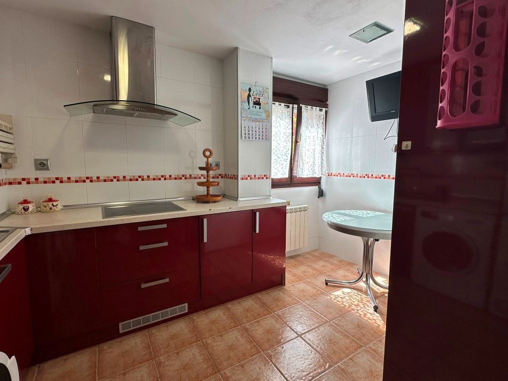 Flat for sale in Carretera del Obispo, Contrueces