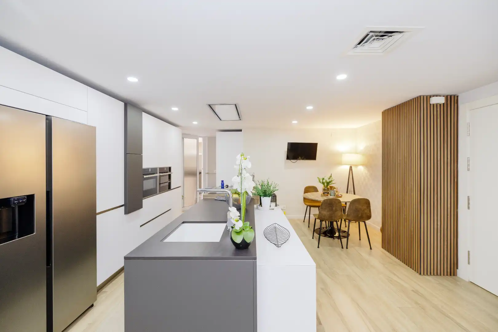 Kitchen of Flat for sale in Málaga  with Air Conditioner, Heating and Terrace