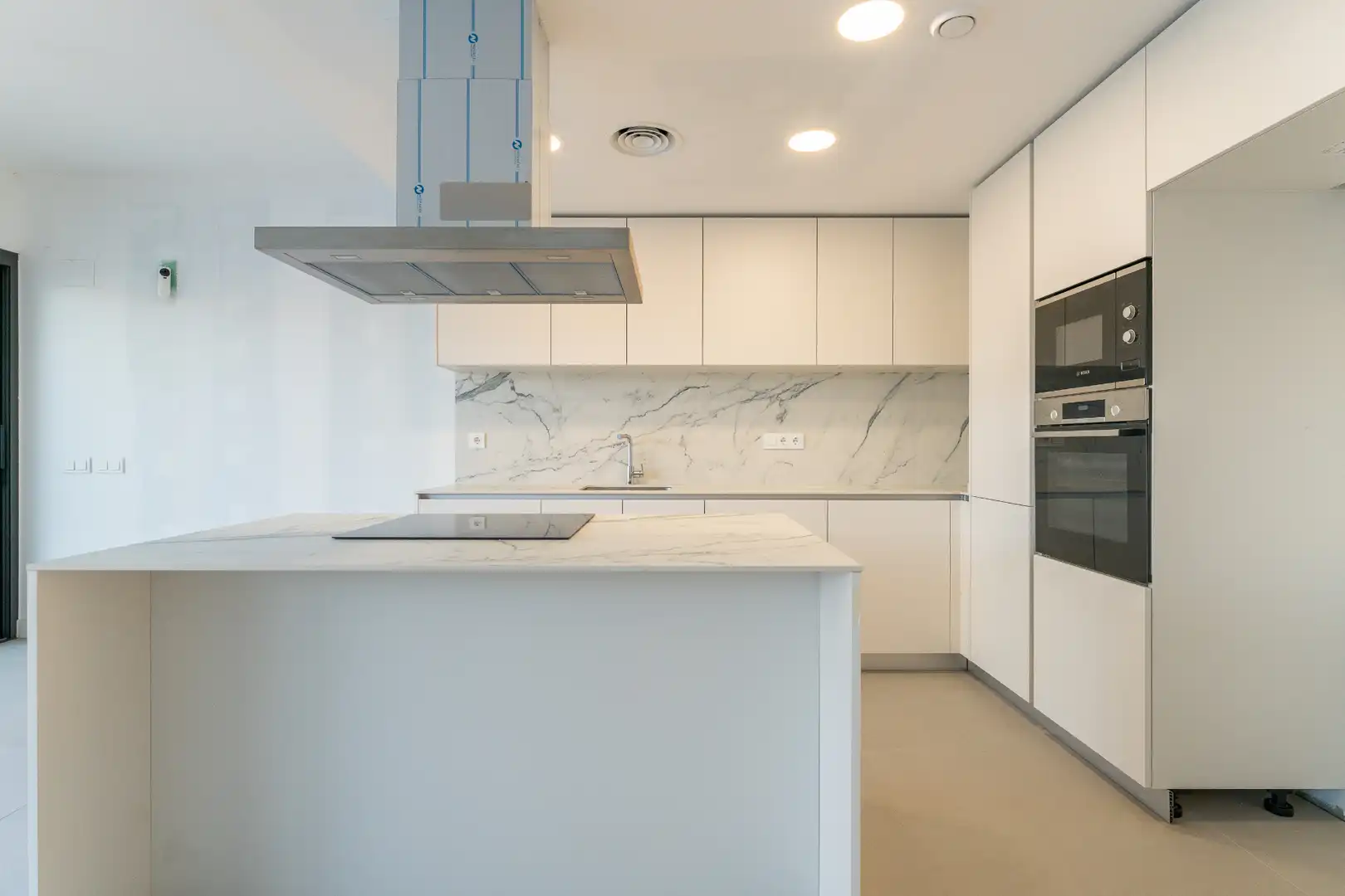 Cocina de Casa adosada en venta en Cambrils con Jardín privado, Piscina y Domótica