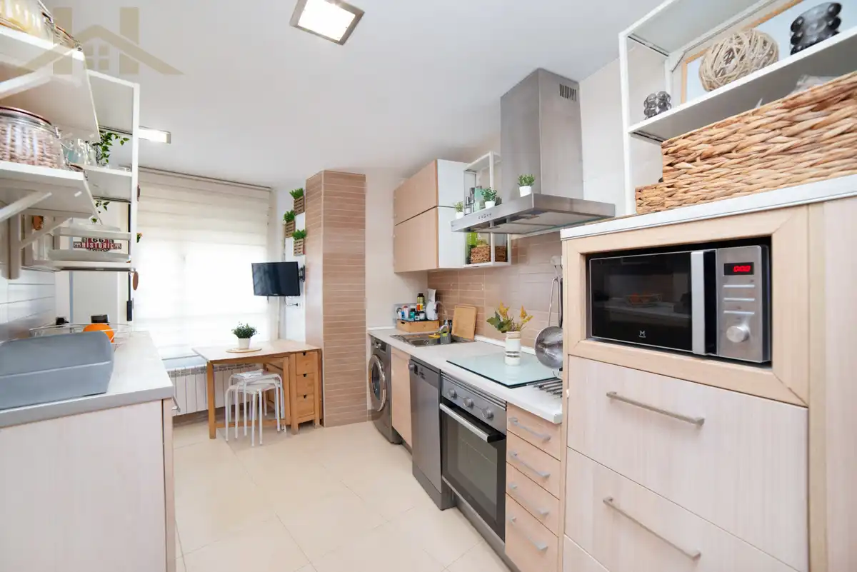 Küche von Wohnung zum Verkauf in San Martín de la Vega mit Klimaanlage, Heizung und Terrasse