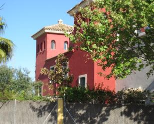 Vista exterior de Casa adosada de lloguer en El Puerto de Santa María amb Terrassa i Balcó