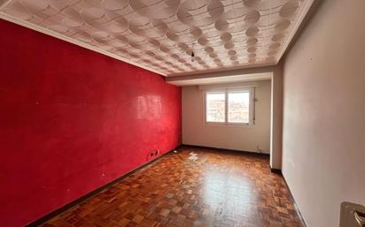 Dormitori de Pis en venda en Burgos Capital amb Parquet i Terrassa