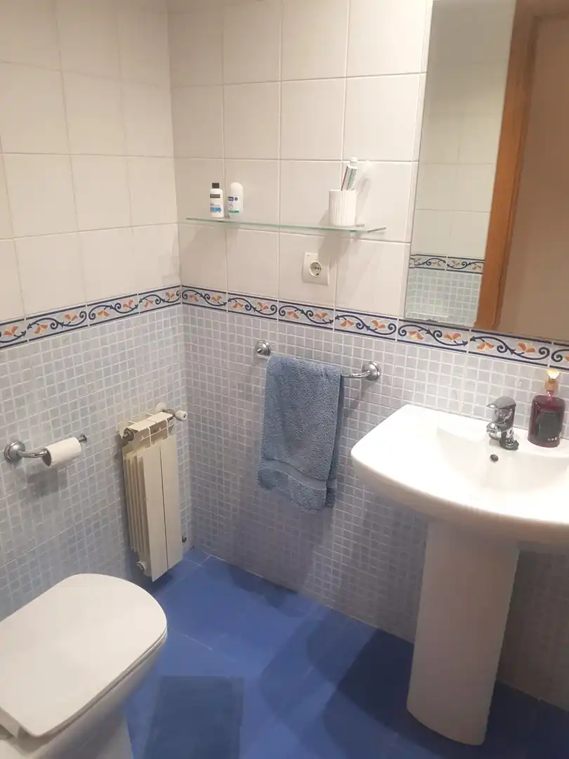 Badezimmer von Wohnung zur Miete in Santander mit Heizung, Terrasse und Möbliert