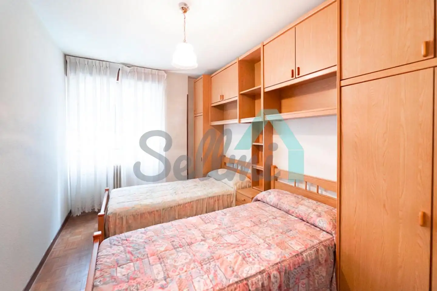 Schlafzimmer von Erdgeschoss zum Verkauf in Oviedo  mit Heizung und Parkett