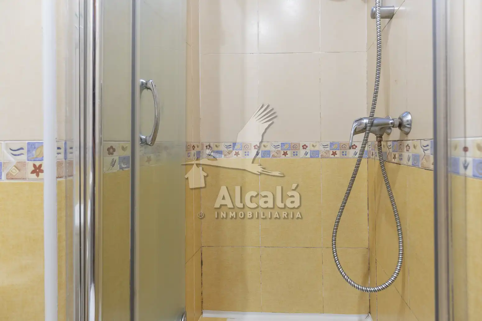 Bany de Pis en venda en Madrid amb Calefacció