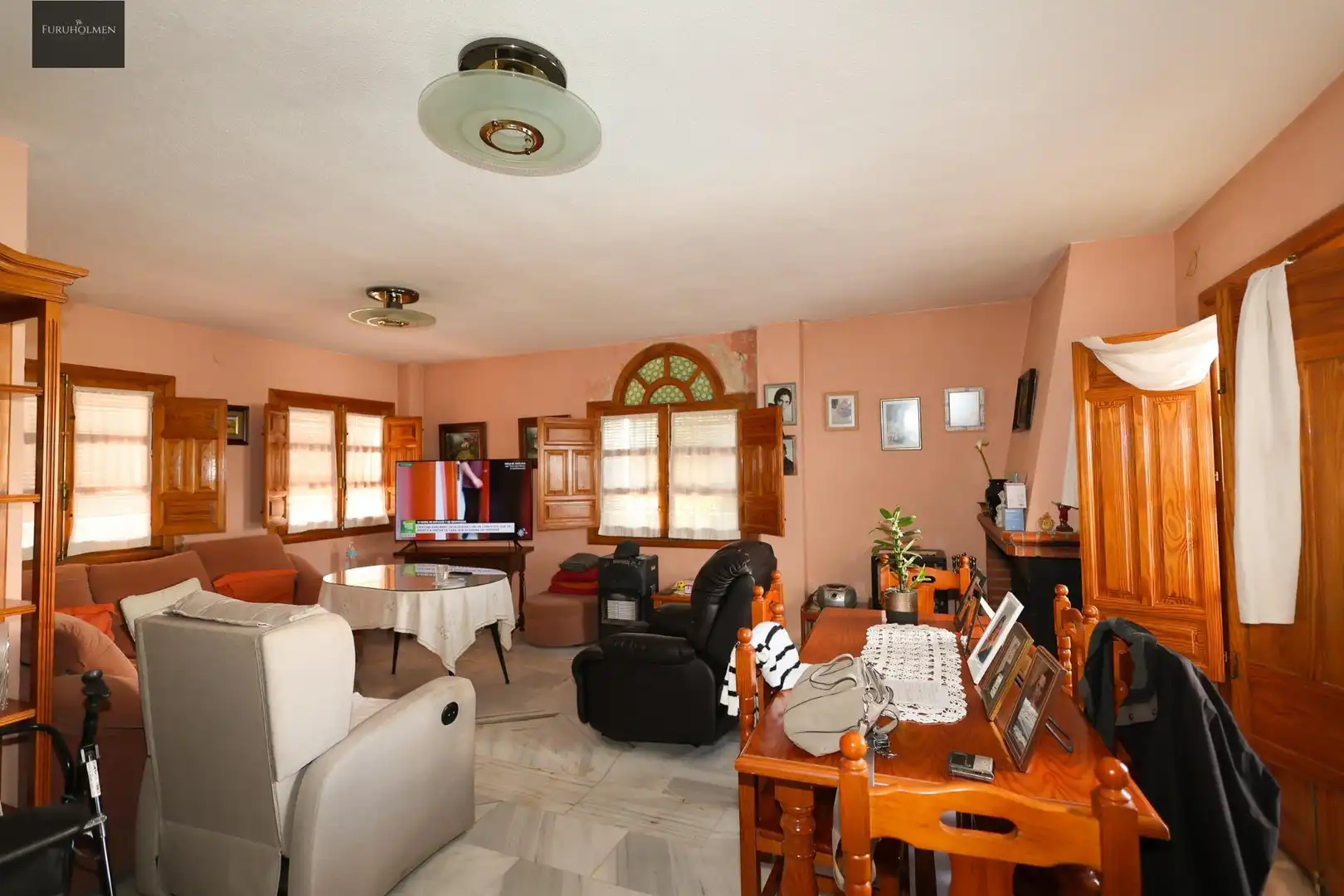 Sala d'estar de Casa o xalet en venda en Las Gabias amb Aire condicionat, Piscina i Balcó