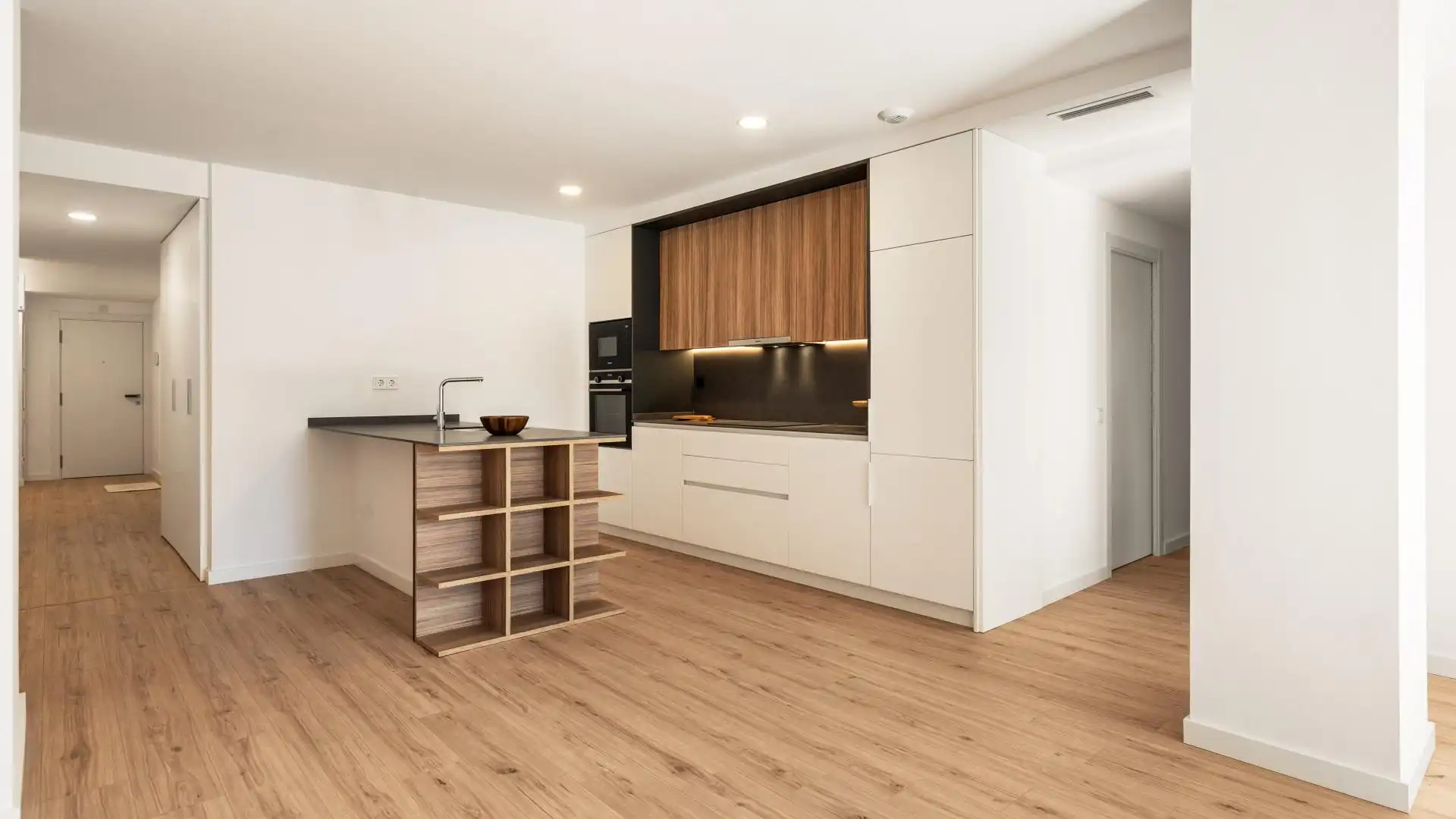 Kitchen of Flat for sale in Badalona  with Heating, Swimming Pool and Oven