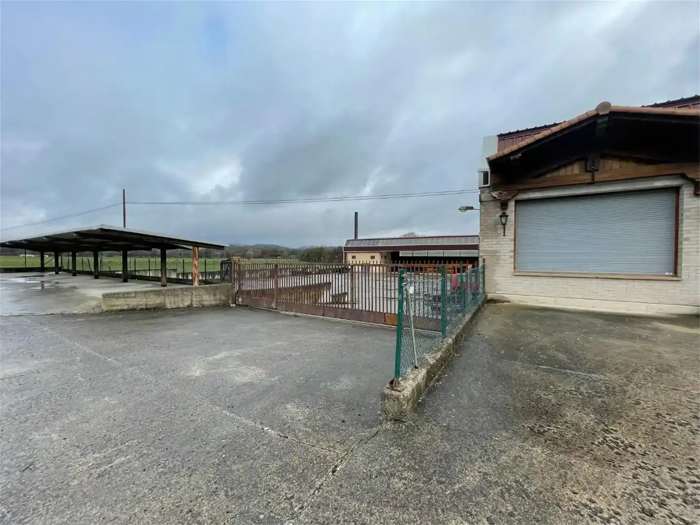 Vista exterior de Nave industrial en venta en Ultzama