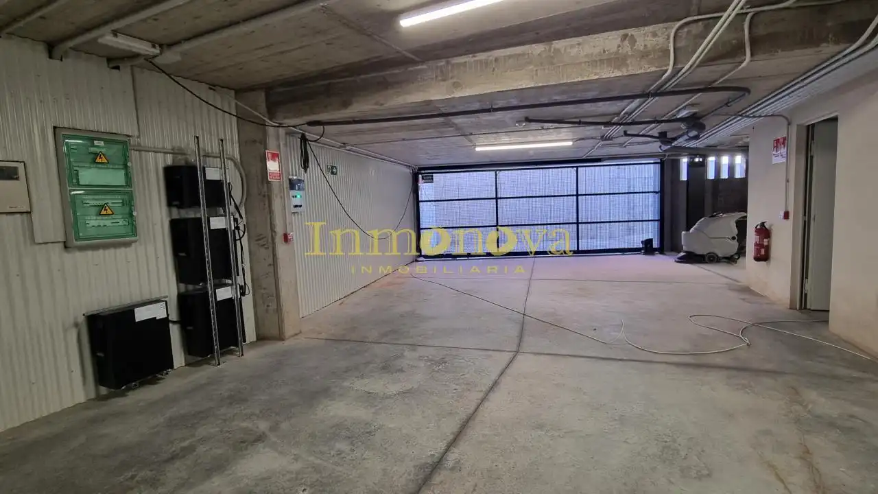 Casa adosada en venta en Nigrán con Calefacción, Jardín privado y Terraza