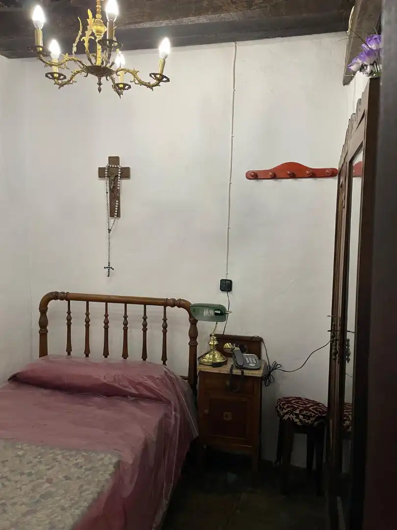 Habitación de Casa adosada en venta en Polaciones con Amueblado, TV y Balcón