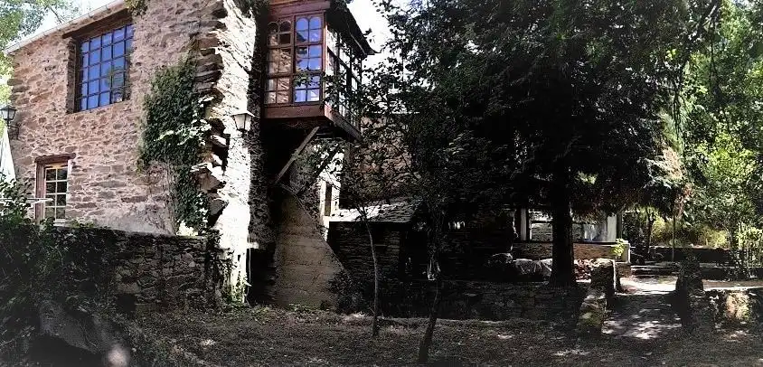 Vista exterior de Local en venda en Puebla de Sanabria