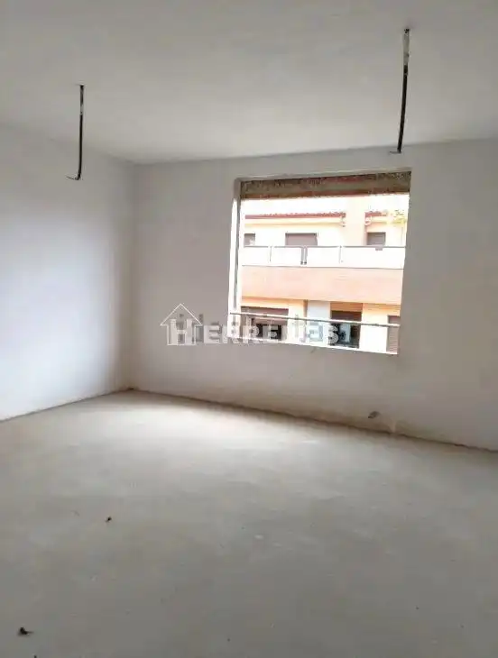 Piso con ascensor en venta en Lardero, imagen 2