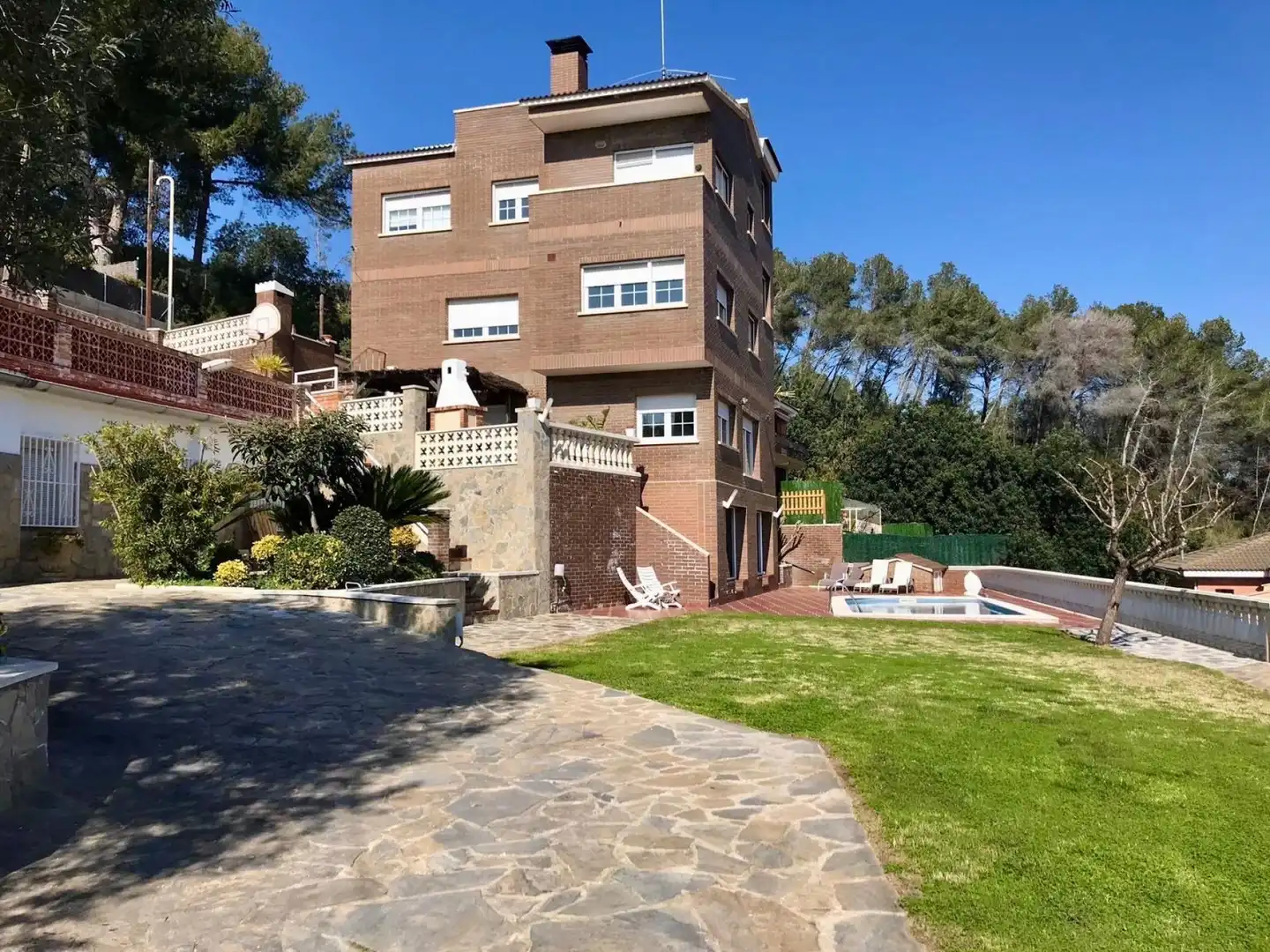 Casa amb terrassa en venda a Marianao