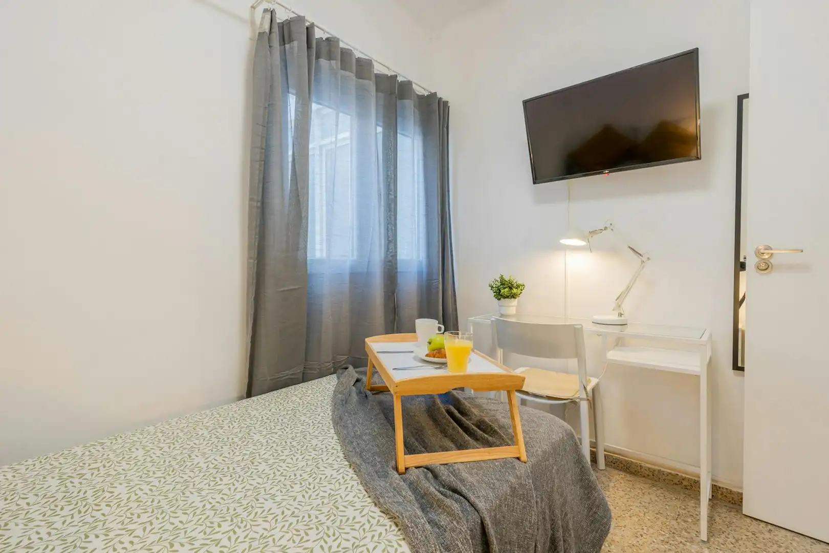 Habitación de Piso para compartir en Valencia con Amueblado, Lavadora y TV