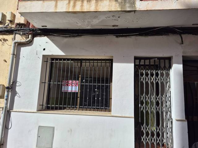 Local comercial en Venta en C. Antonio Sequeros en Almoradí