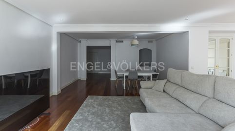 Foto 5 de Piso de alquiler en O'donnell, Goya, Madrid Capital