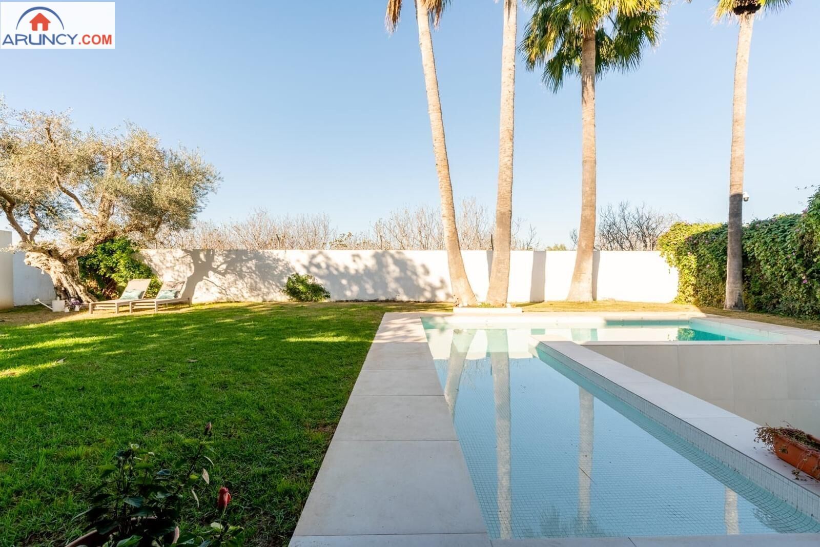 Piscina de Casa o chalet en venta en Bormujos con Aire acondicionado, Jardín privado y Alarma