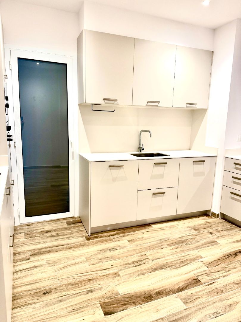 Cocina de Planta baja en venta en  Barcelona Capital con Calefacción, Parquet y Terraza