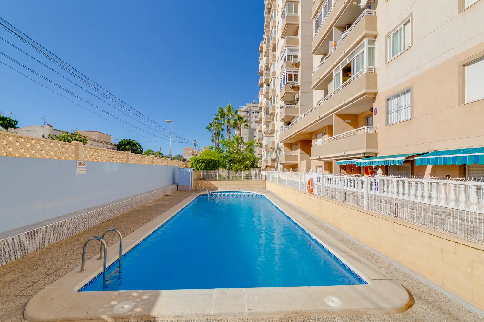 Piscina de Pis en venda en Nueva Torrevieja - Aguas Nuevas