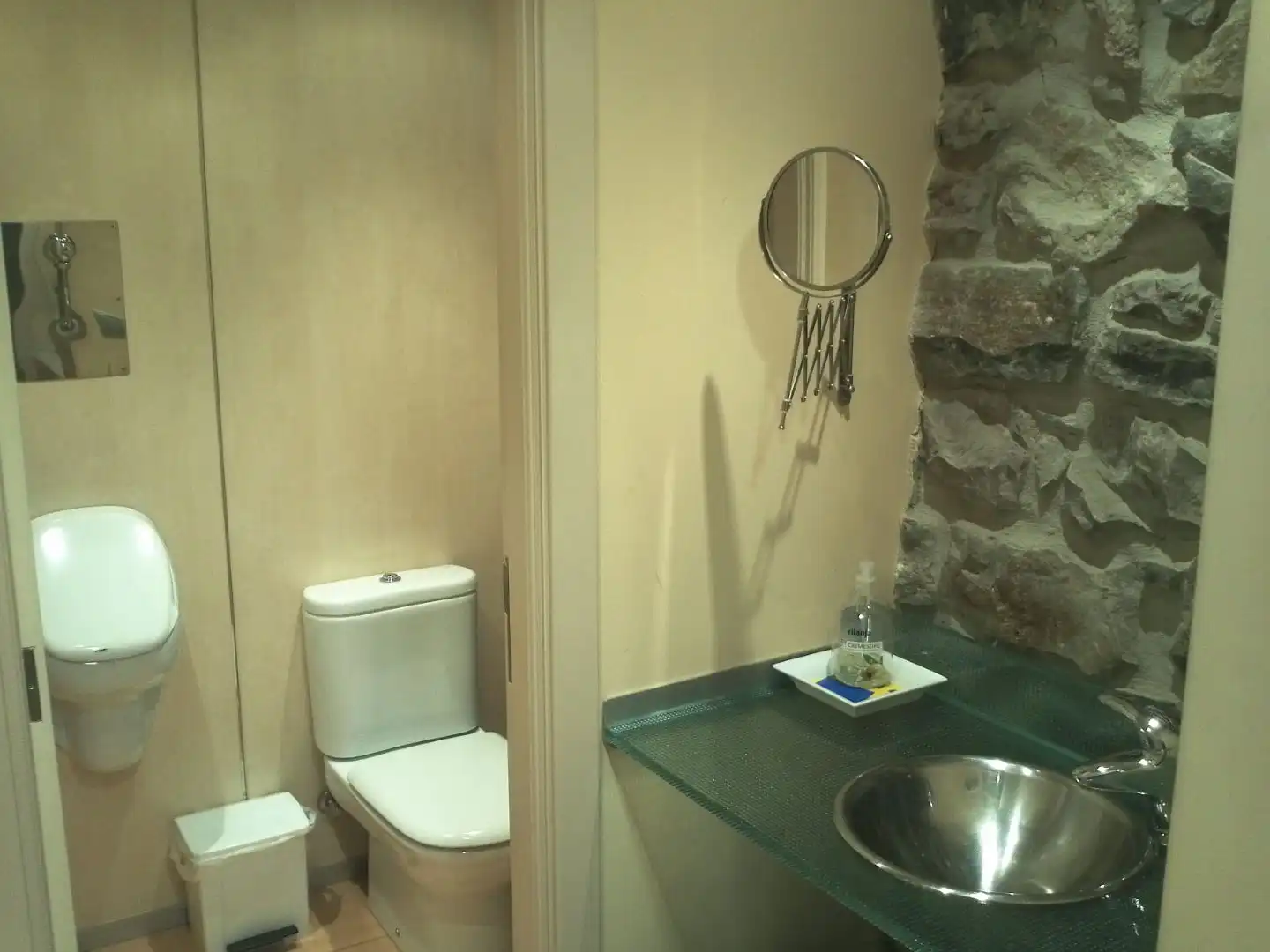 Badezimmer von Büro zur Miete in Donostia - San Sebastián  mit Möbliert und Internet