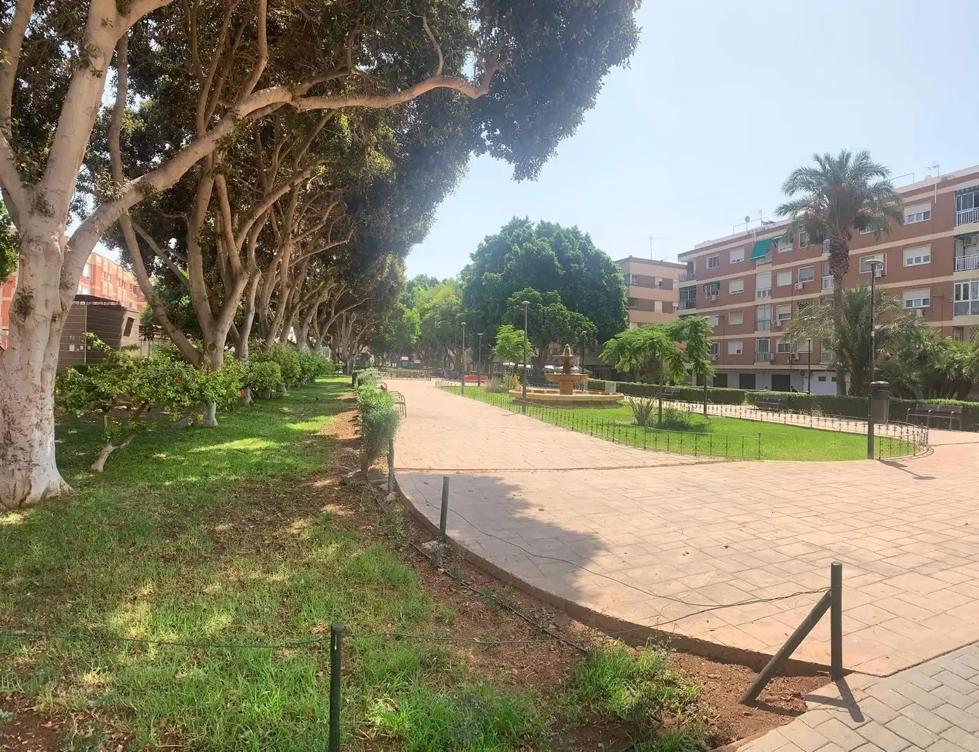 Vista exterior de Pis en venda en Almería amb Aire condicionat