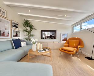 Sala d'estar de Pis en venda en  Madrid Capital amb Aire condicionat