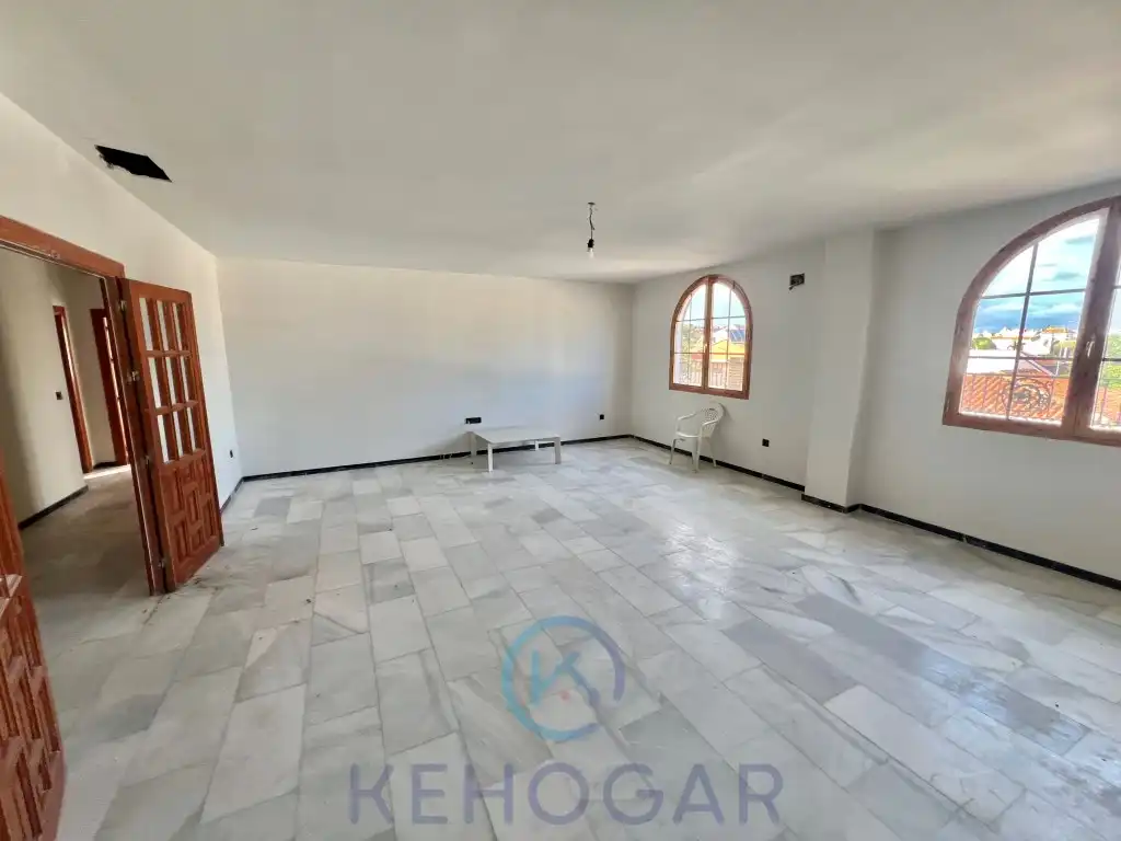 Casa o chalet en venta en Dos Hermanas con Piscina